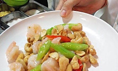 How to Make Cashew Nut Stir-Fried Shrimp:A Culinary Delight