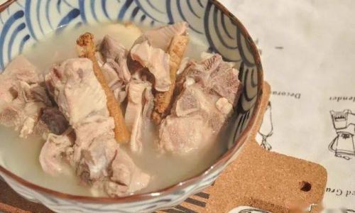 Mastering the Art of Making the Most Delicious Pork Stomach Soup for Stomach Health
