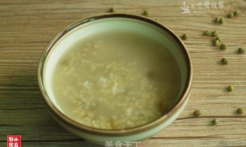The Proper Way to Cook Mung Bean Porridge Using a Health Pot