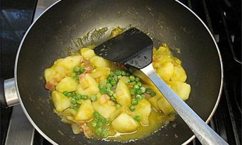 How to Stir-Fry Potatoes to Perfection
