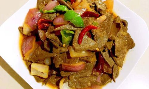 Mastering the Art of Stir-Frying Pork Liver with Onions:A Culinary Delight