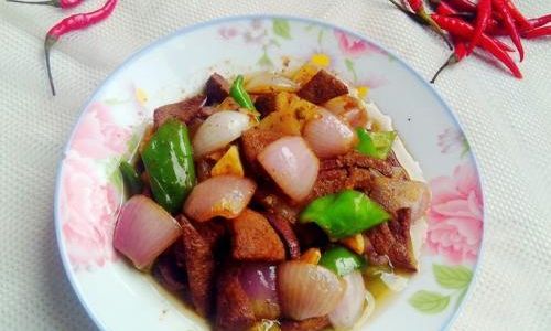 Mastering the Art of Stir-Frying Pork Liver with Onions:A Culinary Delight