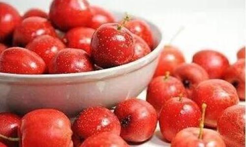 To Peel or Not to Peel:Unraveling the Mystery of Eating Hawthorn Berries