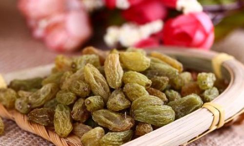 To Rinse or Not to Rinse:The Great Raisin Dilemma Should You Wash Your Raisins Before Eating?