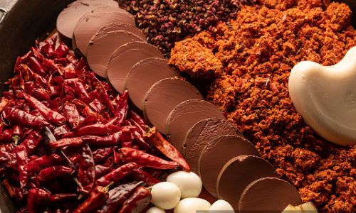 Essential Ingredients to Order When Enjoying Hot Pot or Fried Delights:A Culinary Guide
