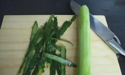 To Peel or Not to Peel:The Great Cucumber Dilemma Unveiled