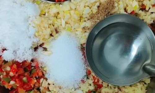 How to Make Garlic and Chili Pepper Sauce:A Step-by-Step Guide