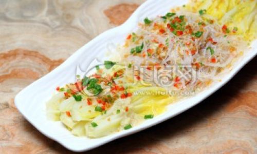 Mastering the Art of Making Garlic and Vermicelli Steamed Baby Bok Choy