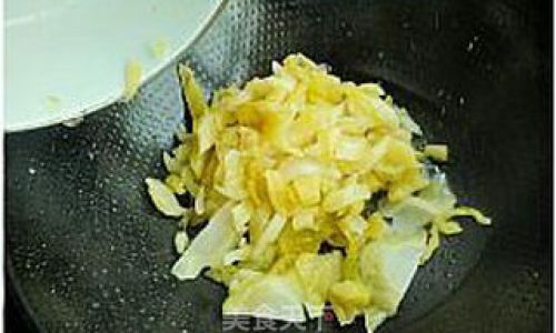Mastering the Art of Making Sour Pickle and Pork Intestines Casserole