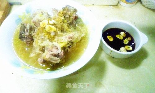 Mastering the Art of Making Sour Cabbage Stew with Pork Ribs