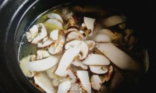 Mastering the Art of Making Matsutake Mushroom Soup