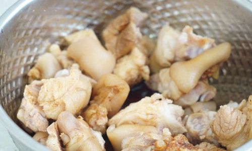 Mastering the Art of Steamed Pigs Trotters:A Comprehensive Guide