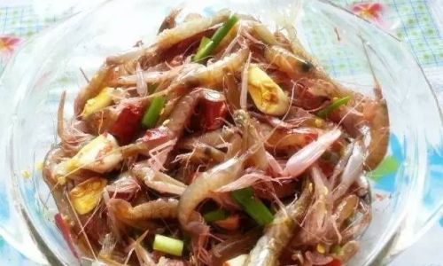 How to Make Raw and Crunchy Prawn Salad Gabeng Shrimp Salad)
