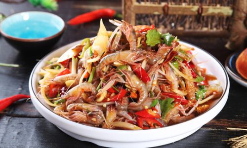 How to Make Raw and Crunchy Prawn Salad Gabeng Shrimp Salad)