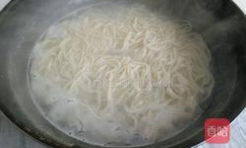 Mastering the Art of Making Onion Noodles:A Culinary Journey