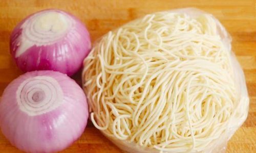 Mastering the Art of Making Onion Noodles:A Culinary Journey