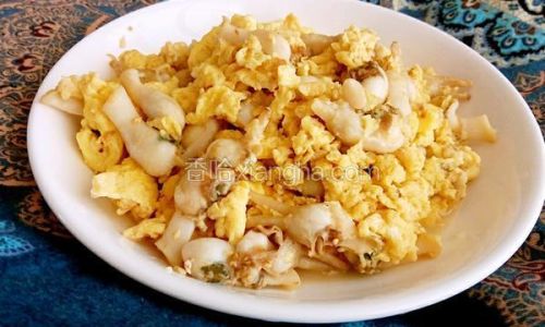 Mastering the Art of Cooking Onion and Clam Scrambled Eggs