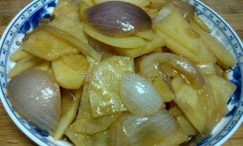 Mastering the Art of Making Onion-Fried Potato Slices:A Comprehensive Culinary Guide