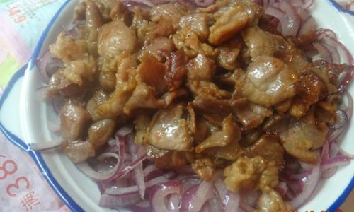 Mastering the Art of Cooking Delicious Pork Stir-Fry with Onions