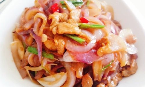 How to Make Stir-Fried Pork with Onions:A Culinary Delight