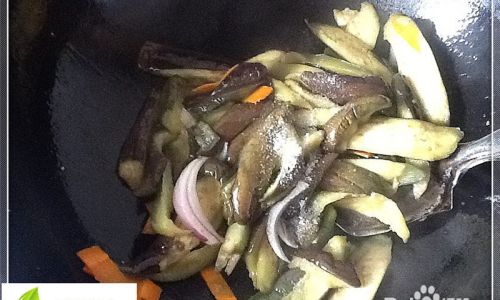 Mastering the Art of Delicious Eggplant Stir-Fried with Onions