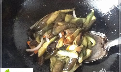 Mastering the Art of Delicious Eggplant Stir-Fried with Onions