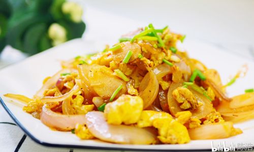 Mastering the Art of Making Delicious Scrambled Eggs with Onions