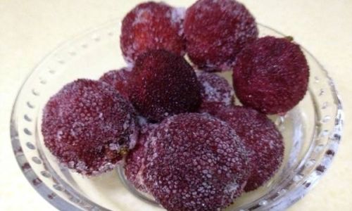 Crafting Gourmet Delights:The Art of Making Steamed Red Bayberry Wine