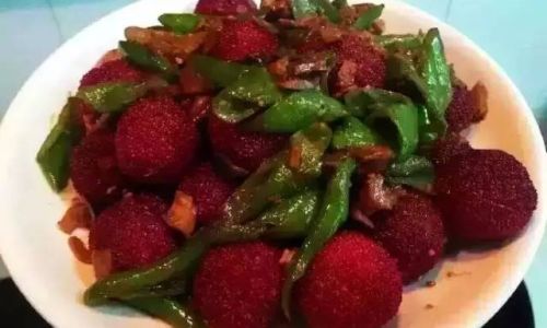Preserving the Freshness of Red Bayberries:Techniques for Harvesting and Storage