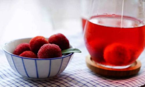 The Impact of Adding Brown Sugar to Red Bayberry Wine
