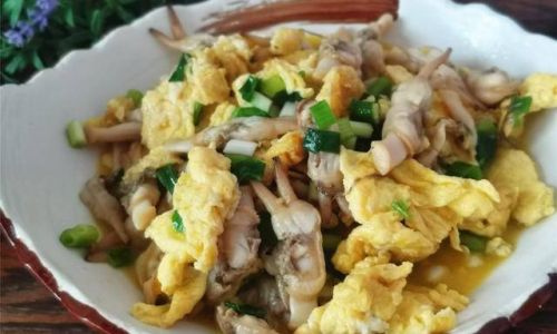 A Step-by-Step Guide to Preparing Savory Clam and Egg Stir-Fry:A Delicious Seafood Delight