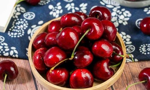 How Long Do Cherries Last in the Fridge?Expert Tips for Maximizing Freshness Up to 7 Days