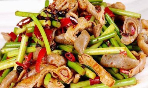 Mastering the Art of Crispy and Tender Stir-Fried Pig Stomach:Expert Tips and Techniques