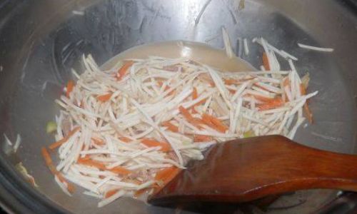 Mastering the Art of Stir-Fried Taro Slices:A Step-by-Step Guide to Culinary Perfection