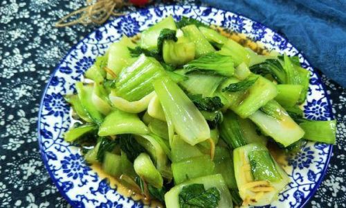 To Blanch or Not to Blanch:The Great Debate Surrounding Stir-Fried Bok Choy Preparation