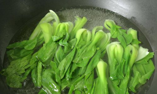 To Blanch or Not to Blanch:The Great Debate Surrounding Stir-Fried Bok Choy Preparation