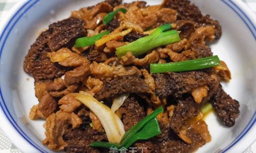 Mastering the Art of Stir-Fried Morel Mushrooms:A Step-by-Step Guide to Gourmet Perfection