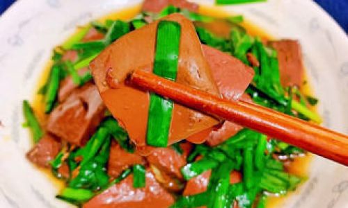 The Art of Stir-Fried Duck Blood:A Culinary Journey Through Texture and Flavor