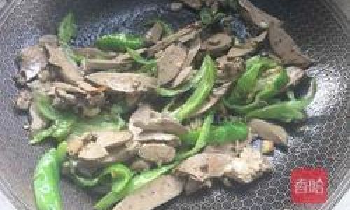 Mastering the Art of Stir-Fried Duck Liver:A Culinary Guide to Perfect Tenderness and Flavor