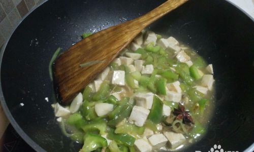 Mastering the Art of Stir-Fried Tofu:A Comprehensive Guide to Crafting Perfect Pan-Fried Tofu Cubes