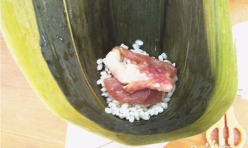 How to Make Savory Meat Zongzi:A Culinary Journey Through Tradition