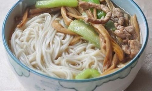 Mastering the Art of Making Shredded Pork Noodles