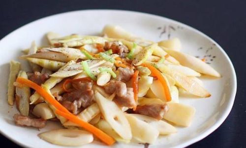 How to Cook Sliced Pork with Winter Bamboo Shoots