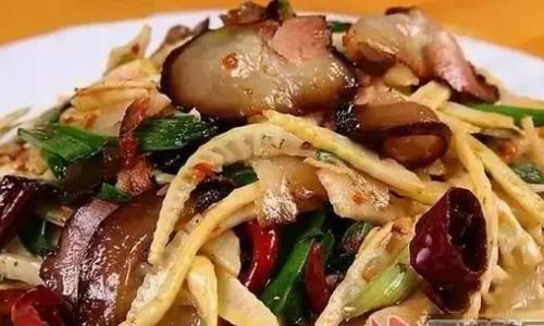 How to Cook Sliced Pork with Winter Bamboo Shoots