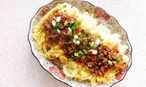 How to Make Steamed Baby Bok Choy with Pork Mince
