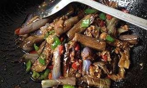Mastering the Art of Making Minced Pork with Eggplant