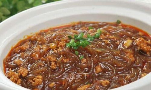 Mastering the Art of Making Pork and Vermicelli Stir-Fry