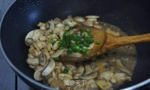 How to Make Delicious Stir-Fried Pork with Mushrooms