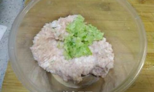 How to Make Steamed Radish Silk Balls:A Delightful Culinary Journey