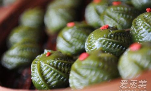 How to Make Qingming Cake:A Traditional Chinese Delicacy